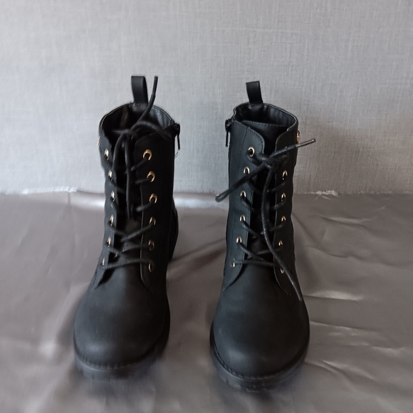 Place Black Boots Size 6 Y2K Grunge Hipster Motorcycle Biker Combat Gold Zip Lac - Picture 6 of 17